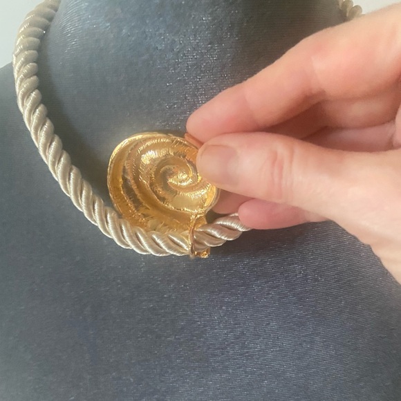 FREE PEOPLE /THRONES SPIRAL GOLD NAUTILUS SHELL ROPE NECKLACE- NWOT - Picture 8 of 10